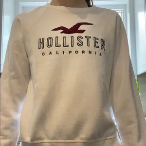 Hollister crewneck!